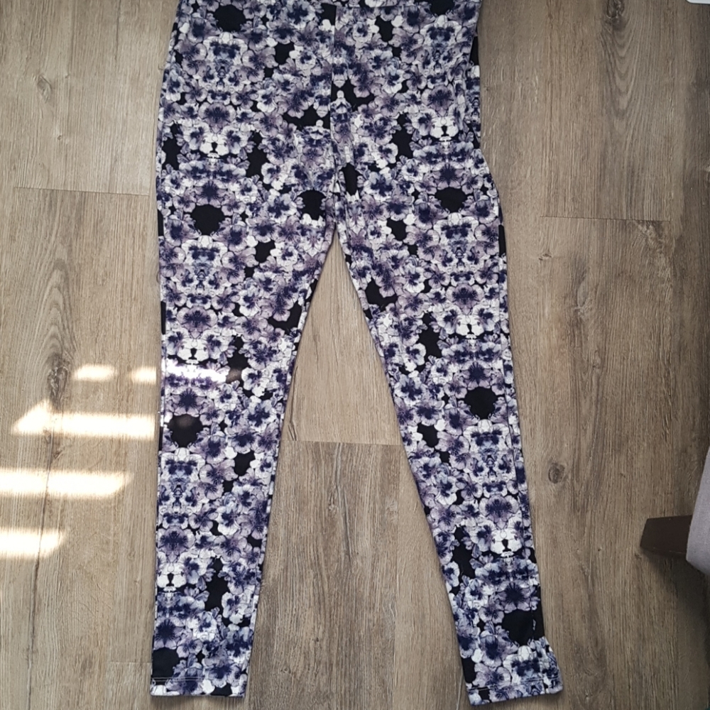 ☆ 2 for $15 ☆ H&M leggings